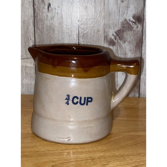 Vintage Stoneware Pottery Handle Crock 3/4 Measuring Cup Pitcher Spout Jar - Picture 1 of 6